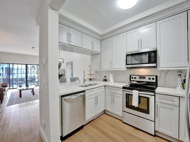 Foto del edificio - 4300 S Ocean Blvd