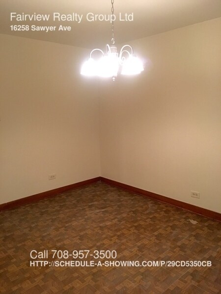 Foto del edificio - 16258 Sawyer Ave