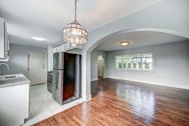 Building Photo - 2 Bedroom in Dayton!!