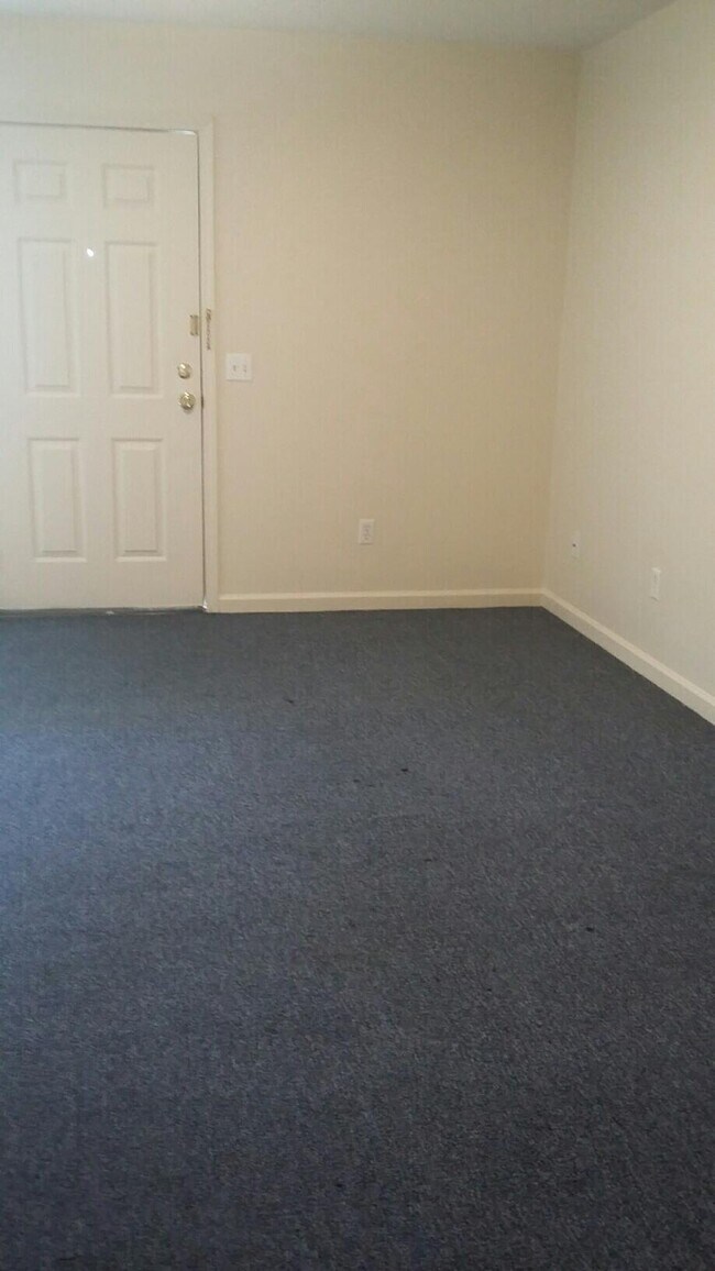 Foto del edificio - 419 Gibson Ln