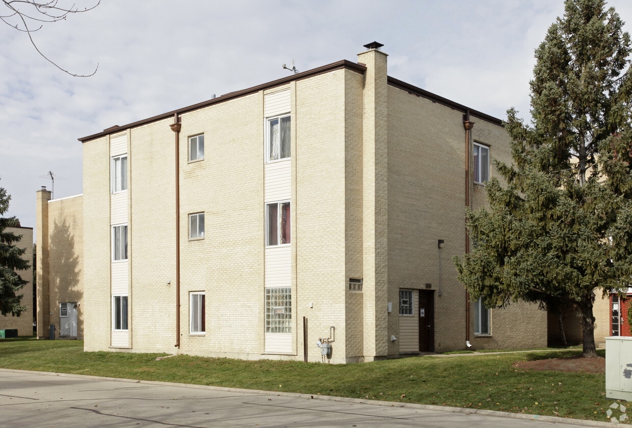 Foto del edificio - 821 Piper Ln