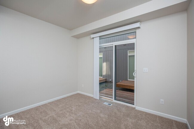 Foto del edificio - 156 Willow View Circle