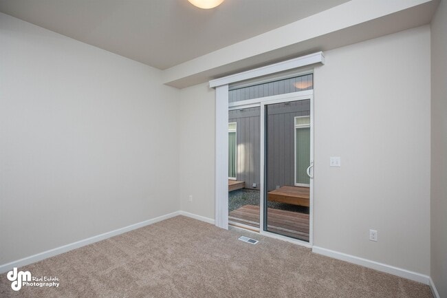 Photo - 156 Willow View Circle House