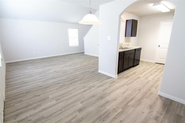 Foto del edificio - 5330 Hawksbury Creek Trail