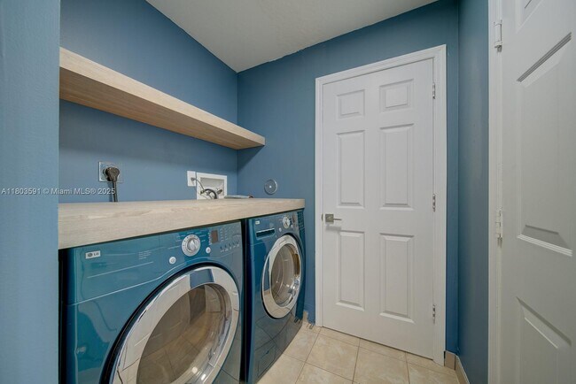 Foto del edificio - 2210 NW 171st Terrace