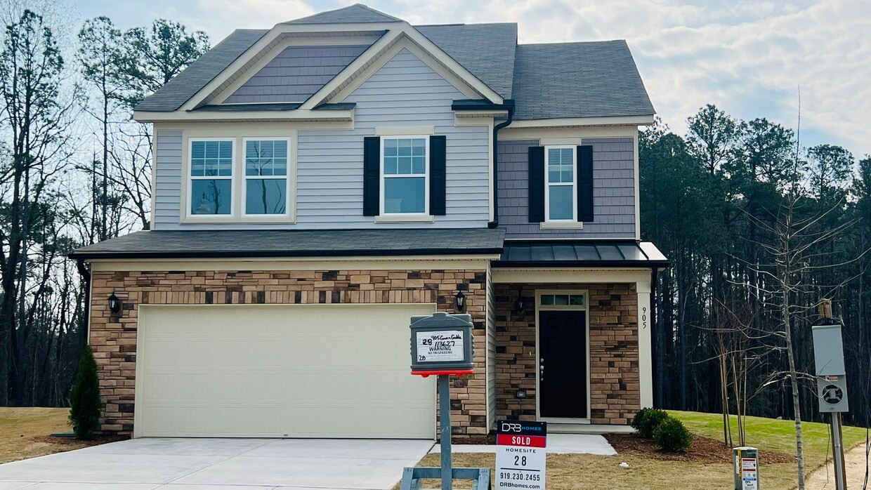 Foto principal - 905 Green Gable Dr