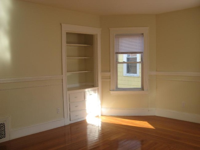 12 Woodlawn St Unit 3, Boston, MA 02130 - Apartments in Boston, MA ...