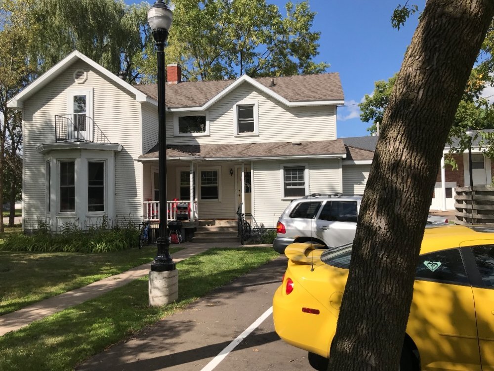 1219 State St, Eau Claire, WI 54701 Room for Rent in Eau Claire, WI