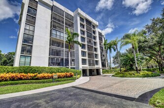 Building Photo - 7847 Lakeside Blvd