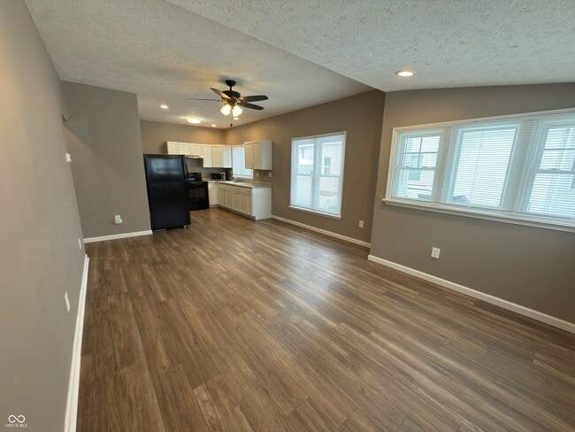 Building Photo - 603 N Columbia St