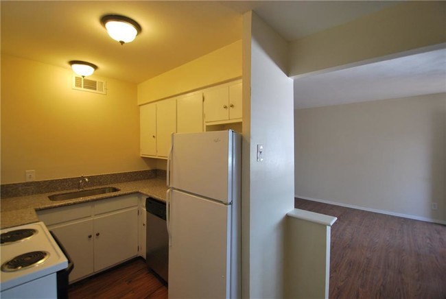 Foto del edificio - 5004 Live Oak St