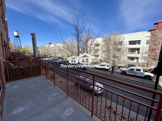 Foto del edificio - Perfect Two Bedroom with Third Office Space in Perfect Neighborhood
