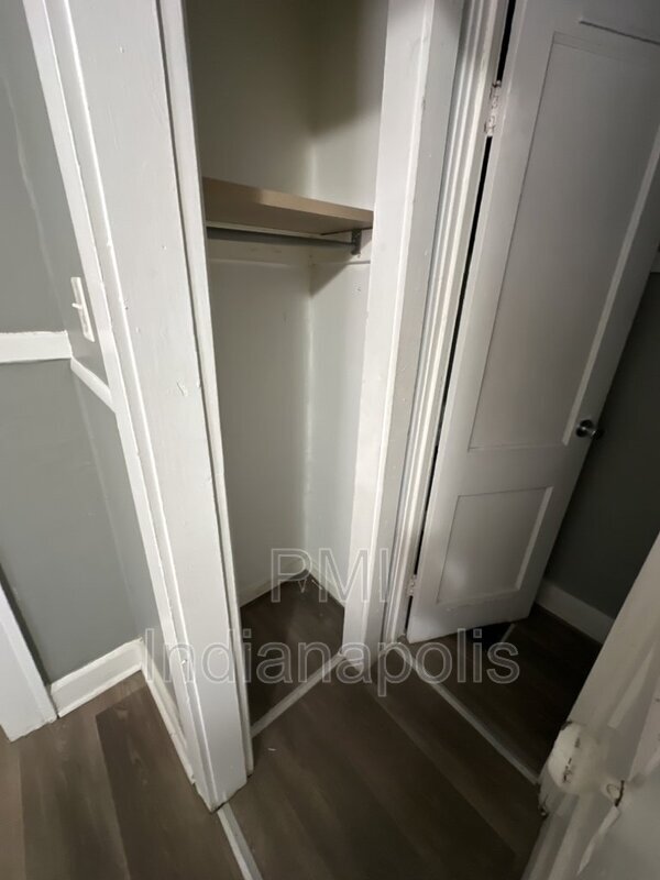 Foto del edificio - 933 N Ewing St