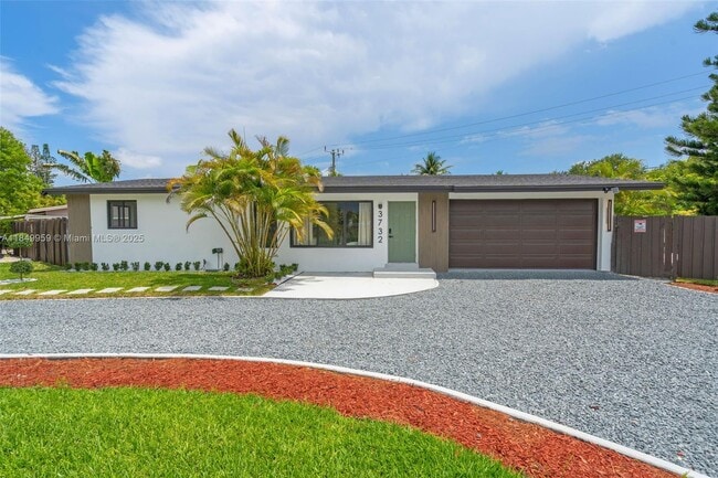 Foto del edificio - 3732 SW 16th St