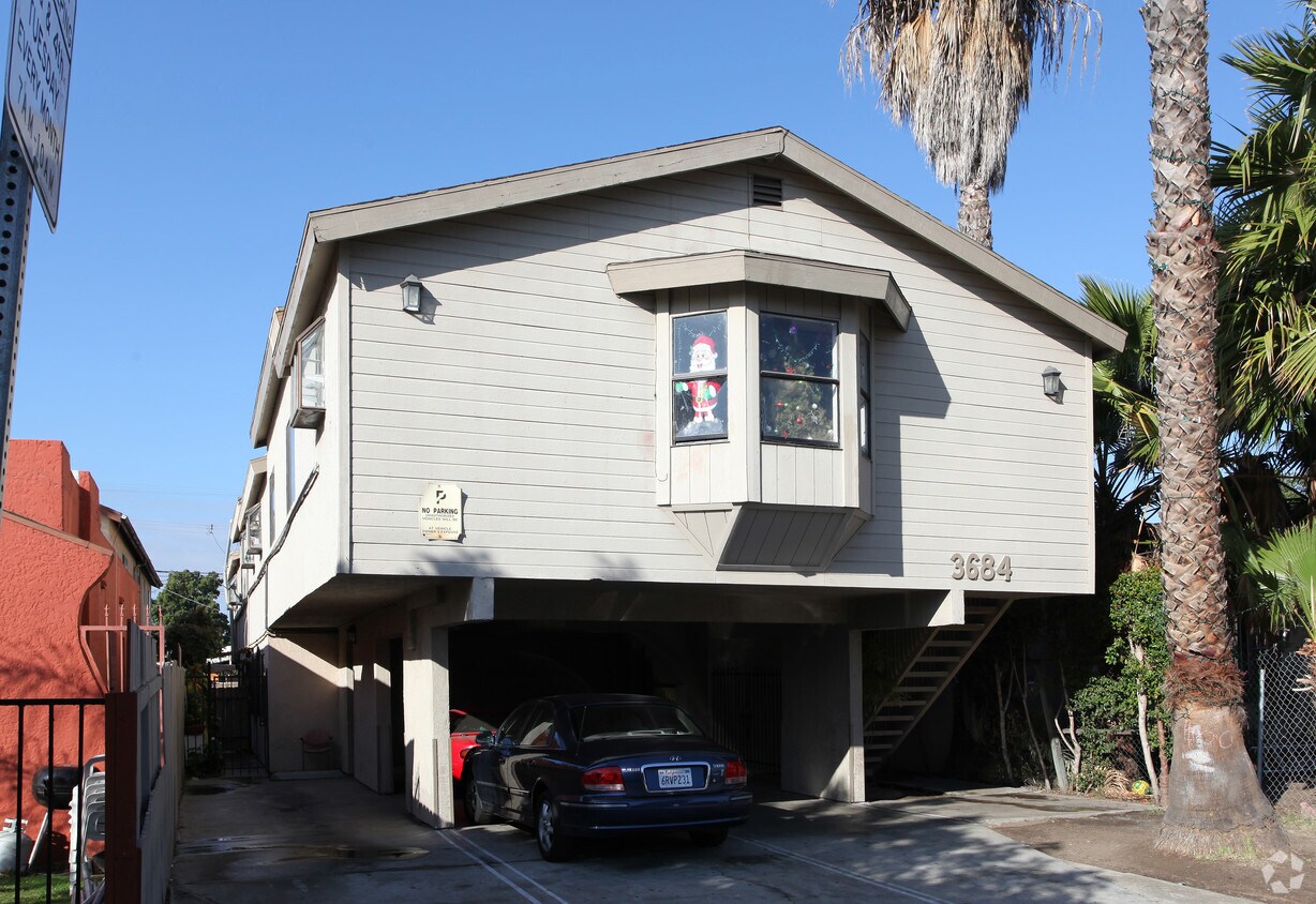 Primary Photo - 3684 42nd St
