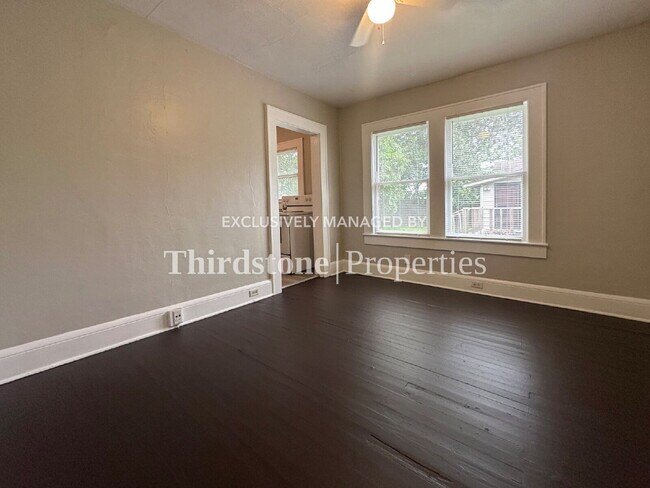 Foto del edificio - 3048 Hunt St