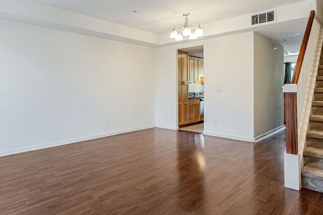 Foto del edificio - 3 Bedroom Townhouse with Bonus Room
