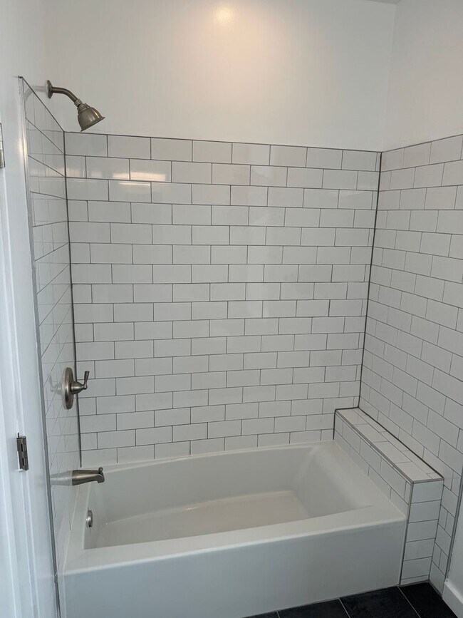 Foto del edificio - 1634 W 21st St
