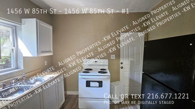 Foto del edificio - Restored, refreshed  2 bed for  rent!