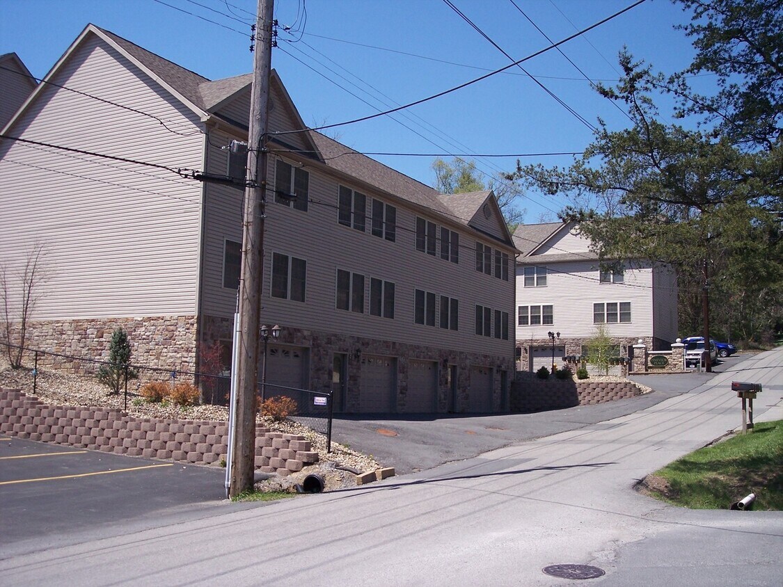 Foto del edificio - 2 Bedroom, 2.5 Bath Townhome Near Med Cent...