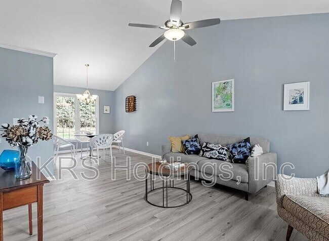 Building Photo - 1421 Beauty Ave