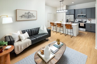 Building Photo - Marlowe Brookwood