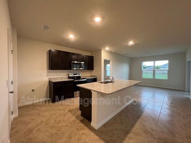 Building Photo - 2711 Rowan St