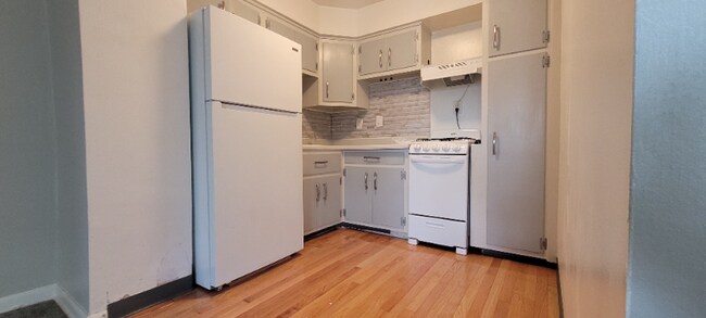 Building Photo - 4094 Balwynne Park Rd
