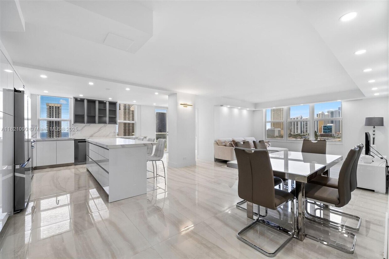 Foto principal - 230 174th St