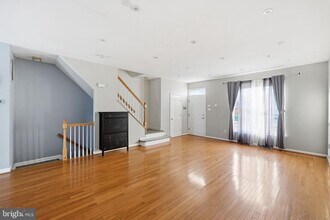 Building Photo - 554 Ellison Ct