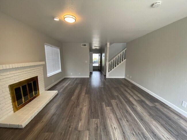 Foto del edificio - 3BR/ 2BA Updated Home!