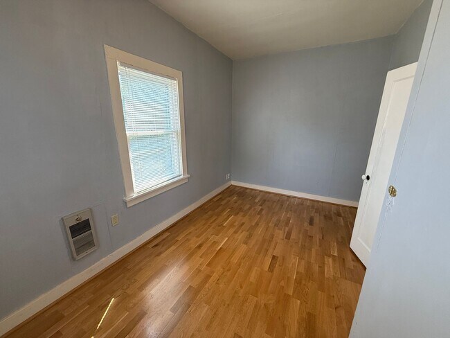 Foto del edificio - Unique 2-Story Home in Desirable Camas Area!