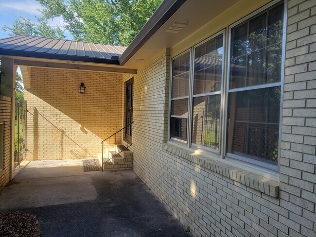 Foto del edificio - 509 8th Ave NE