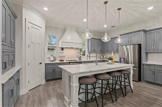 Building Photo - 225 St Andrews Dr