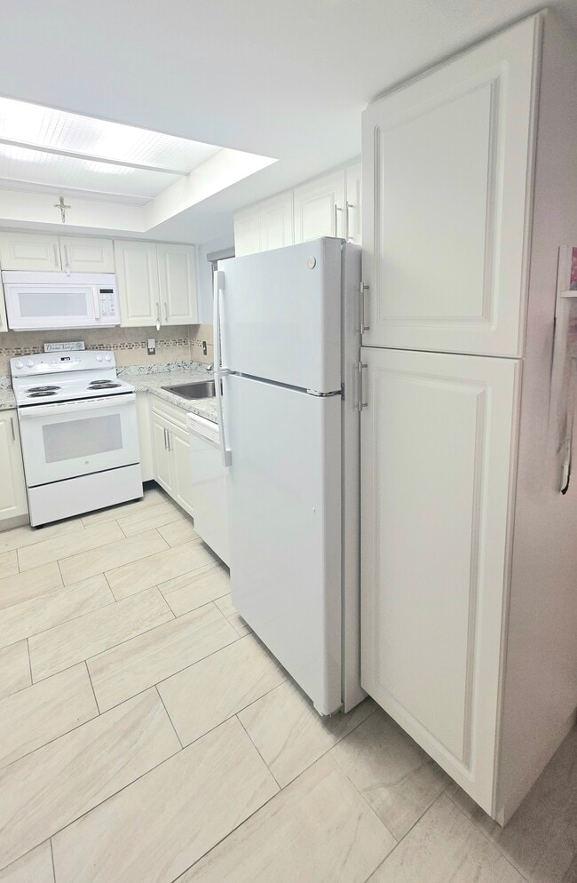 Foto del edificio - 4143 N Ocean Blvd