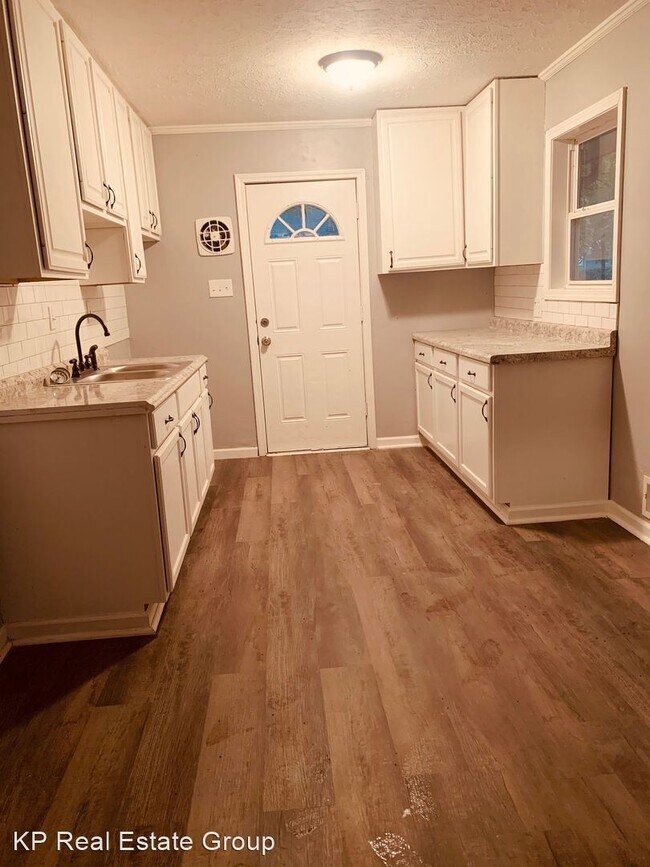 Foto del edificio - 3 br, 1.5 bath House - 1281 Country Club Rd