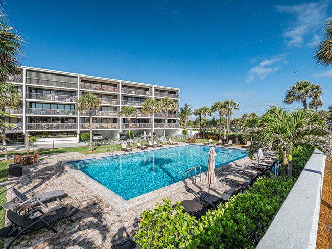 Building Photo - 4141 Ocean Dr