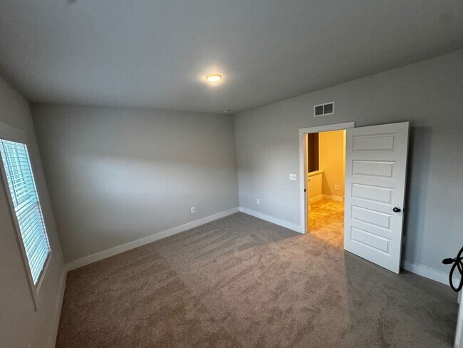 Foto del edificio - 9935 Golden Trout Ln