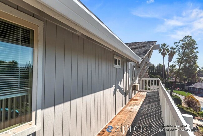 Foto del edificio - 3 br, 2 bath 4plex - 10806 Hubbard Way, Sa...
