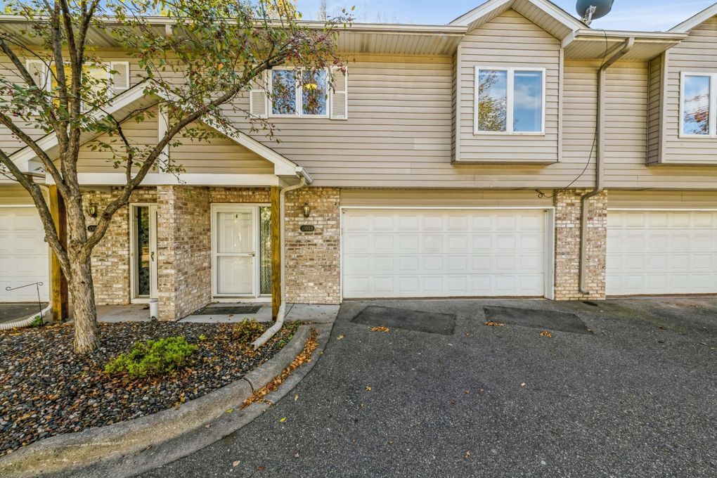 13053 Penn Ave S, Burnsville, MN 55337 Townhome Rentals in Burnsville