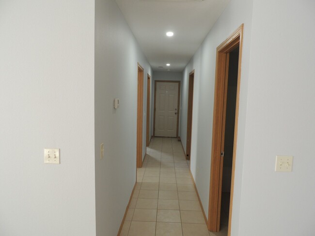 Building Photo - 649 Rilynn Avenue