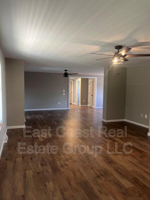 Foto del edificio - 18061 Crampton Ln