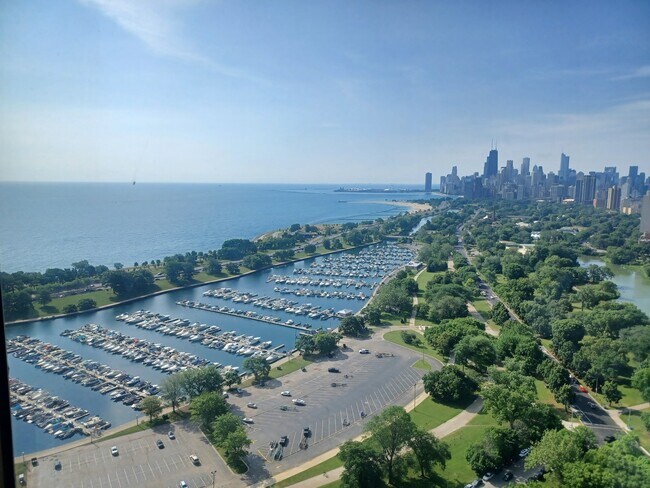 Foto del edificio - 2800 N Lake Shore Dr