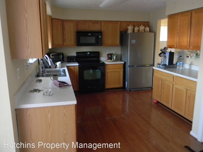Building Photo - 4 br, 2.5 bath House - 704 Henderson Road