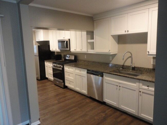 Building Photo - 401 NW 36th Ter