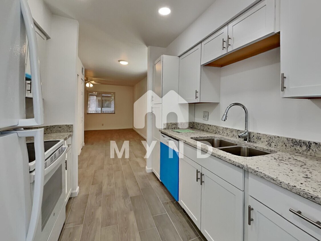 Foto principal - 6657 W Ocotillo Rd Apt 102