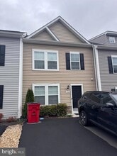 Building Photo - 180 Scotch Pine Dr