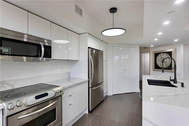 Photo - 19900 E Country Club Dr House