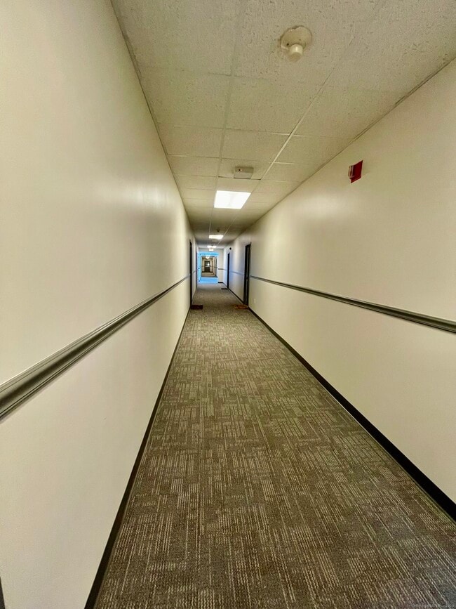 Building Photo - 49 Day St