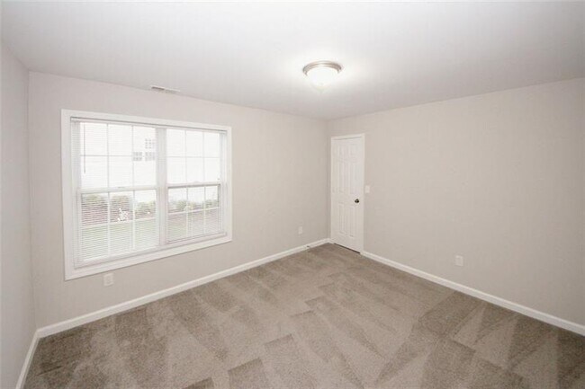 Foto del edificio - 365 Hunt Creek Dr